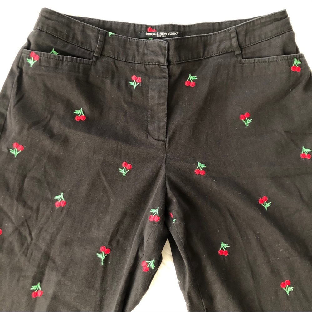 Briggs NY black Capri pants cherries, size 12P - Picture 2 of 6